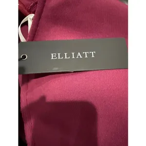 NWT Elliatt Ella Off-Shoulder‎ Bell Sleeve Gown in Wine Sz Small $230 thumbnail 8