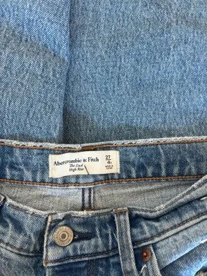Abercrombie and Fitch the Dad High Rise Jeans thumbnail 2
