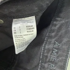 American Eagle Mom Straight Jean Washed Black Denim High Rise Size 2 Regular thumbnail 10