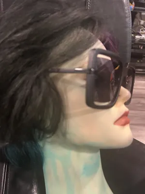 Oversized Square Sunglasses in Black thumbnail 4
