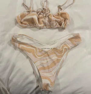 abercrombie bikini thumbnail 1