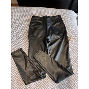 NWT Halara Black Faux Leather Full Length Leggings Pants Size Medium thumbnail 11