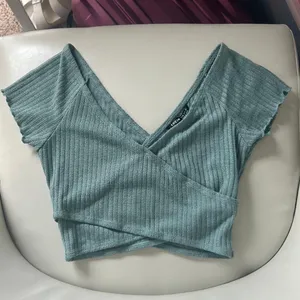 crossover crop top Size XS thumbnail 1