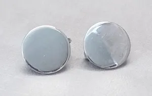 Vintage Clip On Earrings 5/8" Mirrored Silver Tone Disk - Marks - Fair Condition thumbnail 1