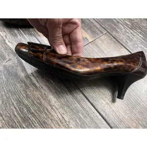 Cole Haan Womens Leopard Patent‎ Leather Square Toe Heel - Size 8B Flaws thumbnail 5