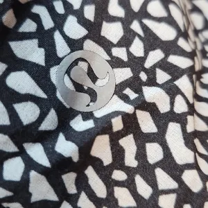 Lululemon Fast Track Reversible Zip-up Jacket Black‎ White Women's size 6 thumbnail 10