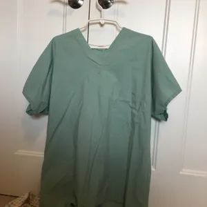 Women’s size large scrub top and jacket thumbnail 9