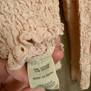 Gimmicks by BKE Light Peach Eyelet Smocked Stretch Henley Large‎ thumbnail 6