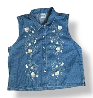 Vintage 90s Embroidered Daisy Floral‎ Sleeveless Medium Wash Chambray Denim XL thumbnail 1