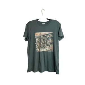 Maurices Morgan Wallen Relaxed Fit Graphic Tee Olive Green Short Sleeve thumbnail 2