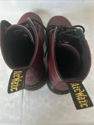 Dr. Martens Leyton Cherry Red Smooth Leather 7 Eye Lace-Up Boots **Size 6** 🍒🍒 thumbnail 10