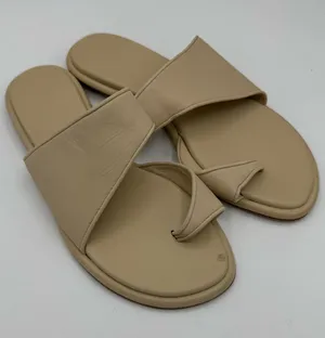 Vince Lukas Flat Slide Sandal Women 8 Beige Leather Minimalist Slip On Neutral‎ thumbnail 1
