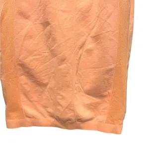BuffBunny Peach Orange Seamless Tank Top Size Medium‎ thumbnail 3
