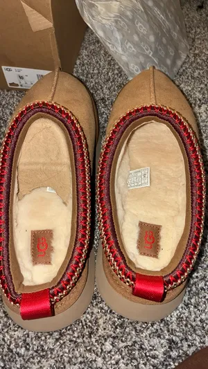 UGG Slippers Platform thumbnail 5