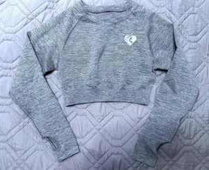 Women’s Best Seamless Long Sleeve Crop Top thumbnail 1