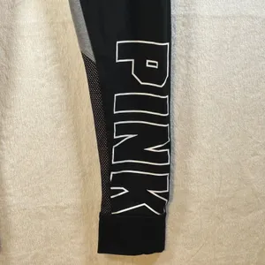 Victoria's‎ Secret PINK Yoga Leggings Black Grey Mesh Logo Waistband Size M thumbnail 3