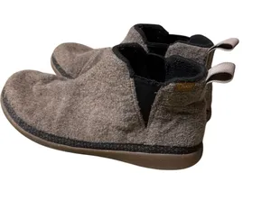 Chaco Women's Revel Chelsea V-Gore Boot 9.5 Felt Brown Slipper Fleece LUVSEAT thumbnail 1