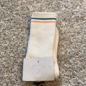 New Urban Outfitters athletic stripe crew socks, one size, 80% cotton thumbnail 3