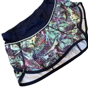 Lululemon Speed Up Shorts Women 4 Abstract Workout Summer Beach Low Rise Running thumbnail 3