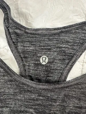 Lululemon tank  thumbnail 2