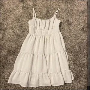 White tiered mini dress Size M thumbnail 3