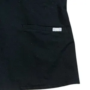 Women's FIGS Casma 3 Pocket Black Scrub Top‎ Medium Medical Healthcare Hospital thumbnail 3