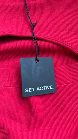 Set Active Women’s Red Cutout Long-Sleeve Crop Top thumbnail 6