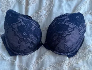 Maidenform Pus up bra thumbnail 1