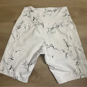 Buffbunny‎ Collection Shorts Womens M White Marble High Waist Pocket Biker Gym thumbnail 3