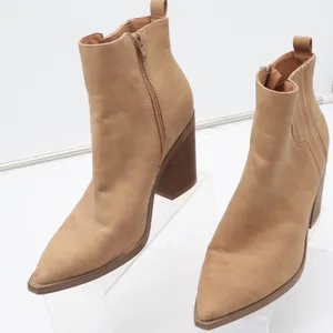 Universal Thread Tan Pointed Toe Block Heel Ankle Boots Size 8.5 thumbnail 3