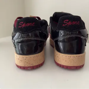 Red Wine Star Unisex Burgundy Red Fashion Skate Sneakers Men 5.5. Women 7 thumbnail 8