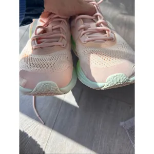 Lululemon women’s running sneakers Blissfeel Run size 7.5 rare thumbnail 7