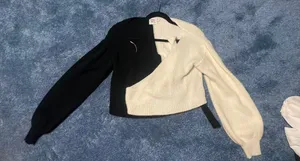 Sweater thumbnail 1