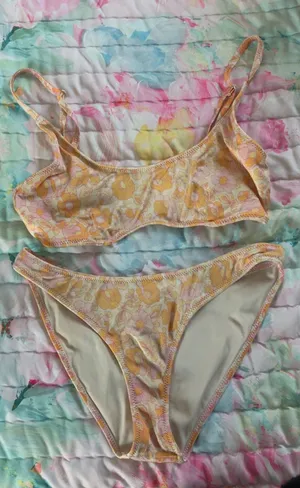 Triangl Bikini thumbnail 1