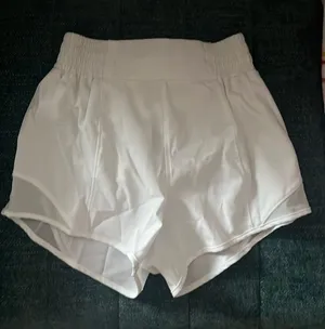 xs White Shorts thumbnail 1