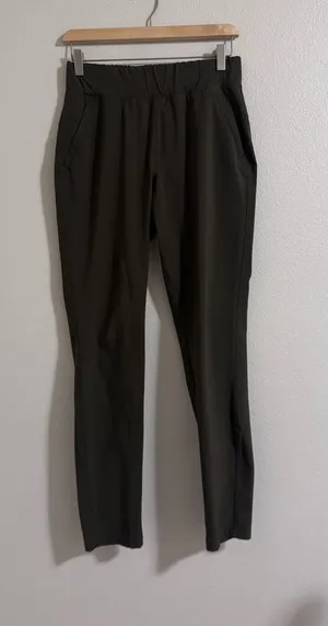 Columbia joggers in Olive thumbnail 1