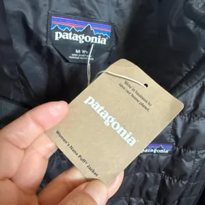 Patagonia Women’s Nano Puff Jacket Black Size Medium thumbnail 5