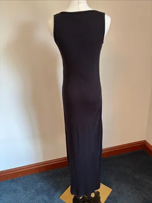 Minimalist Black Sleeveless Maxi Dress Nursing thumbnail 4