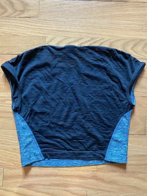 Nike crop top thumbnail 3