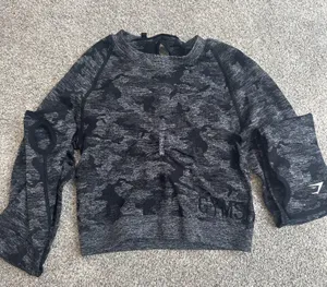 Gymshark Top Long Sleeve Crop thumbnail 1