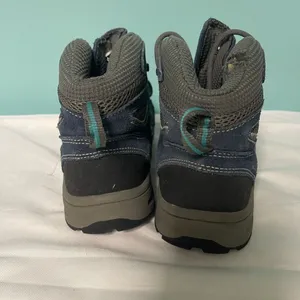 Vasque Leather Upper Hiking Boots Women's Size 5‎ Black And Gray thumbnail 3