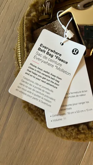 Lululemon Everywhere Belt Bag Fleece thumbnail 4