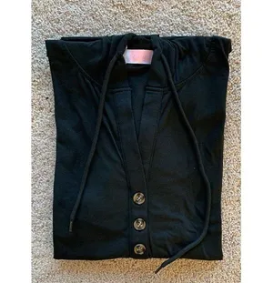 Esley Medium Long Sleeve Deep V Relaxed Long Sleeve Top thumbnail 2