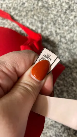 Victoria's Secret Bra thumbnail 3