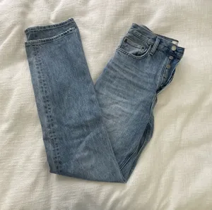 Aritzia Joni Jeans thumbnail 1