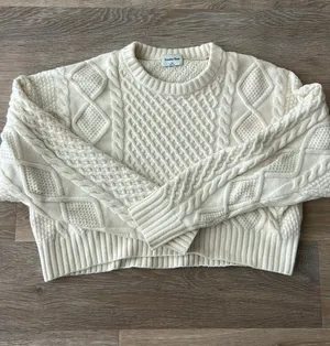 Aritzia Sunday Best Sweater thumbnail 1