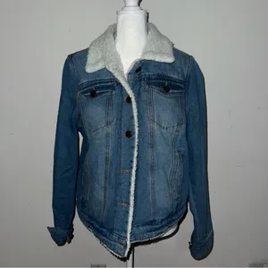 Jou Jou Blue Denim Jacket with White Sherpa Collar thumbnail 2