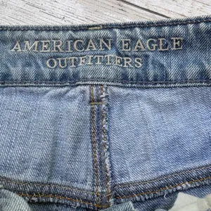 American Eagle Distressed Denim Shorts‎ 6 Blue Daisy Dukes Grunge Indie 2010s thumbnail 3