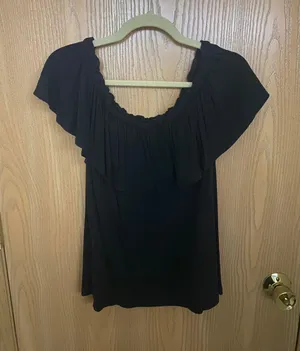 Abercrombie Off The Shoulders Top thumbnail 1