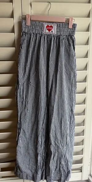 NGOrder Gingham Smocked Waist Wide-Leg Pants with Heart Patch sz S thumbnail 1